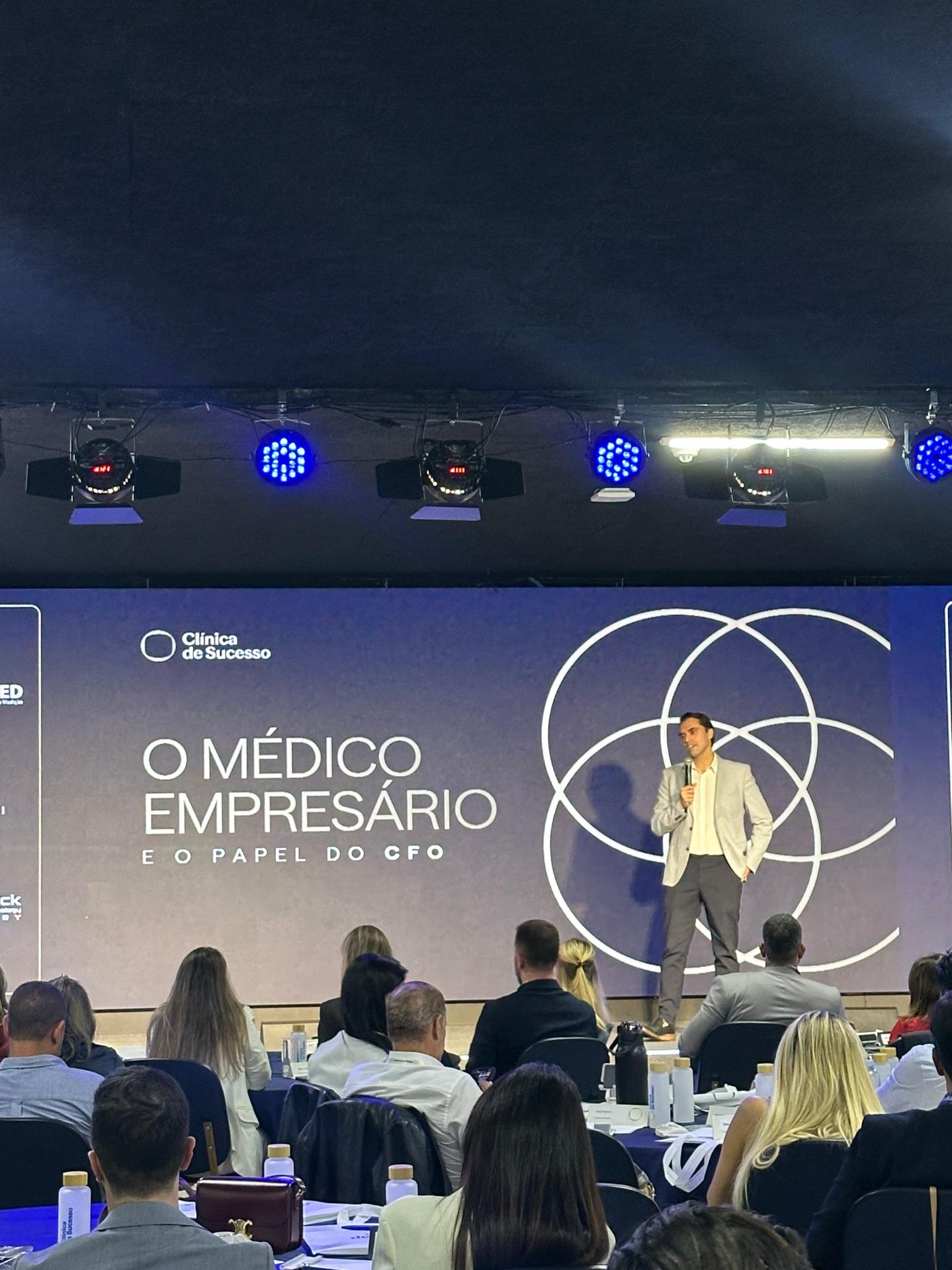 Palestra DOCFO sobre visão do médico empresário
